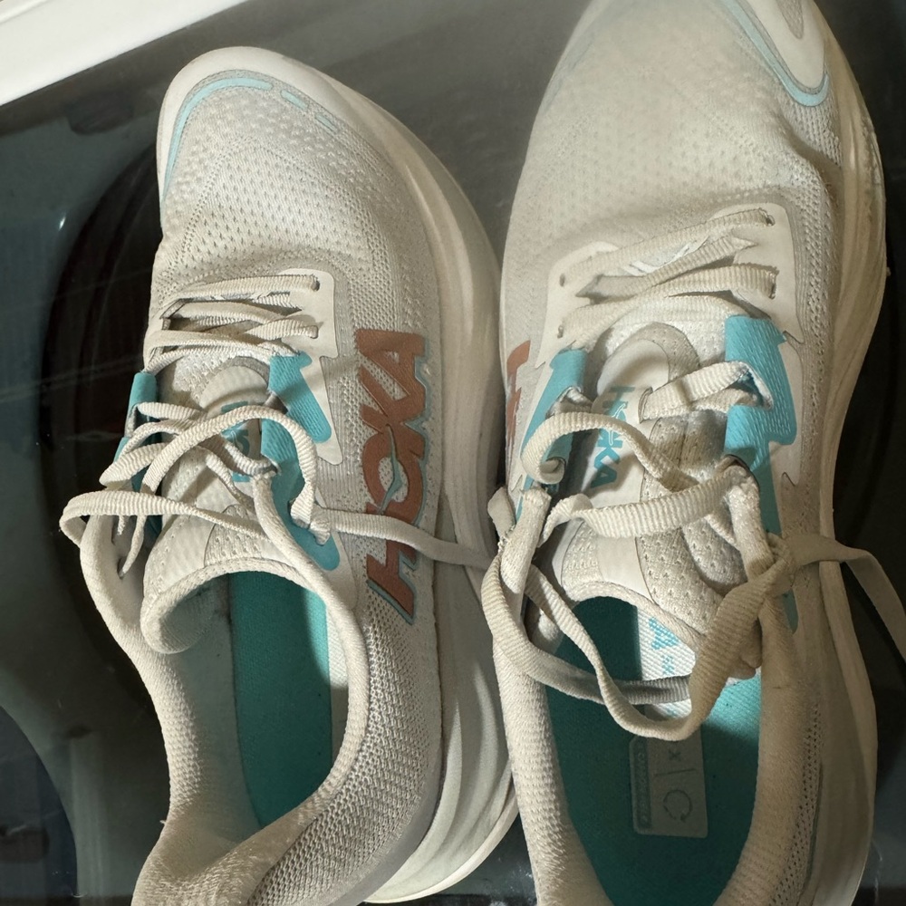 Women’s Hoka skyward X. Gently used.